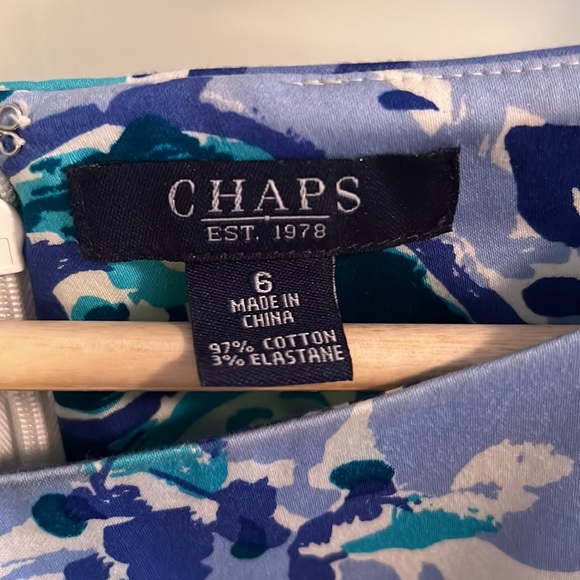 Women’s Dress - Picture 3 of 3